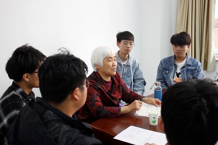 陈桂琴.jpg 陈桂琴.jpg